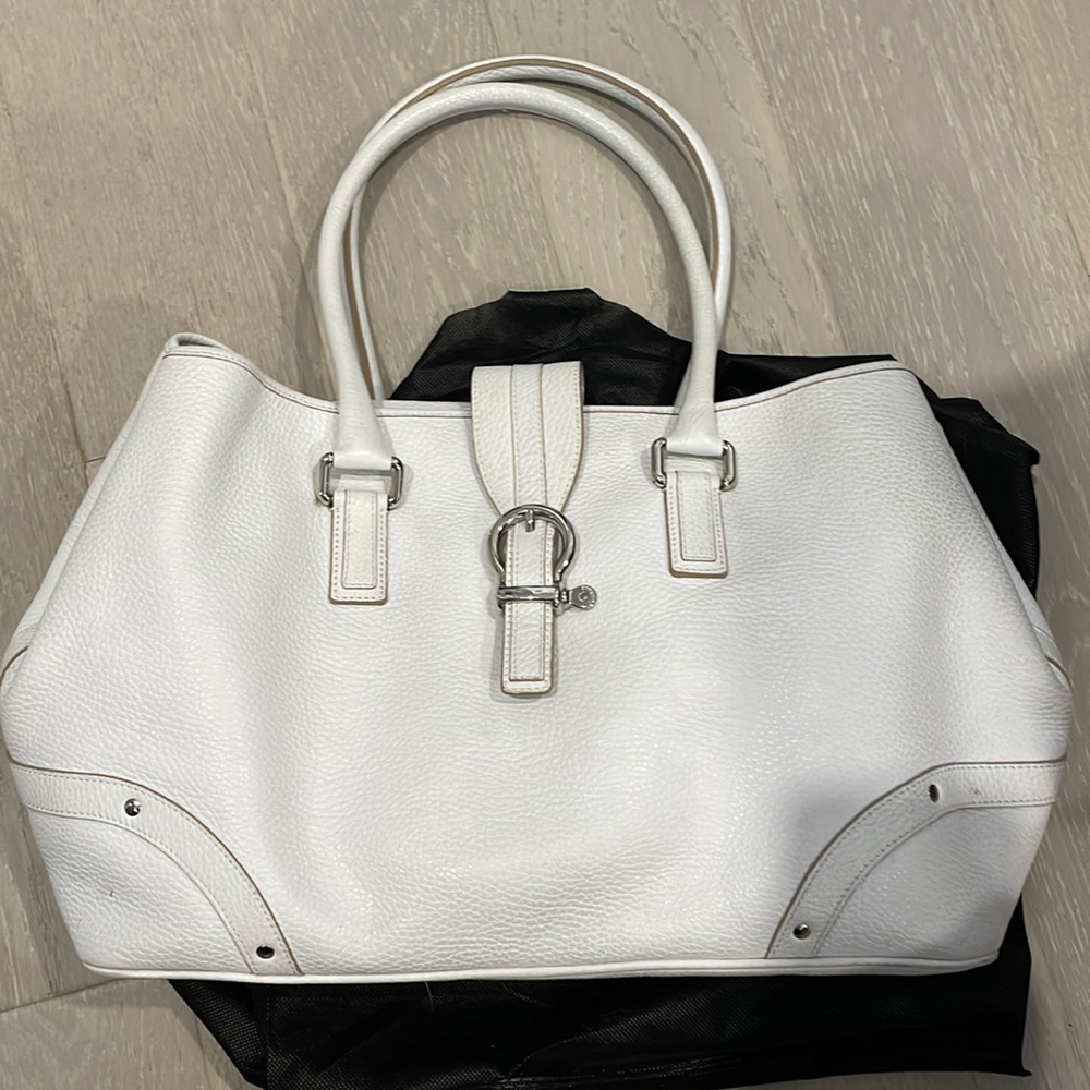 Burberry London White Leather Handbag